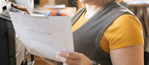 cropped-woman-wheelchair-in-office.jpg